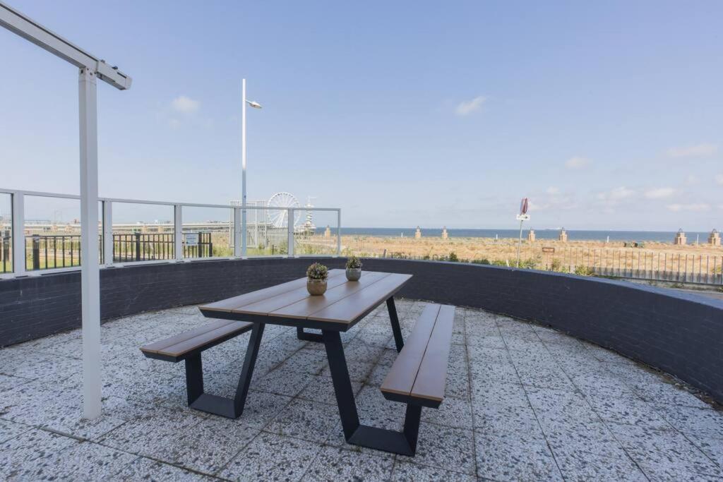 Haya Seaview - The Pier Den Haag